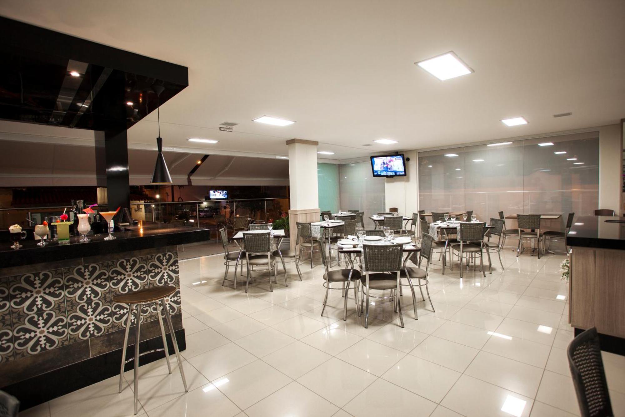 Estoril Hotel Marília Kültér fotó