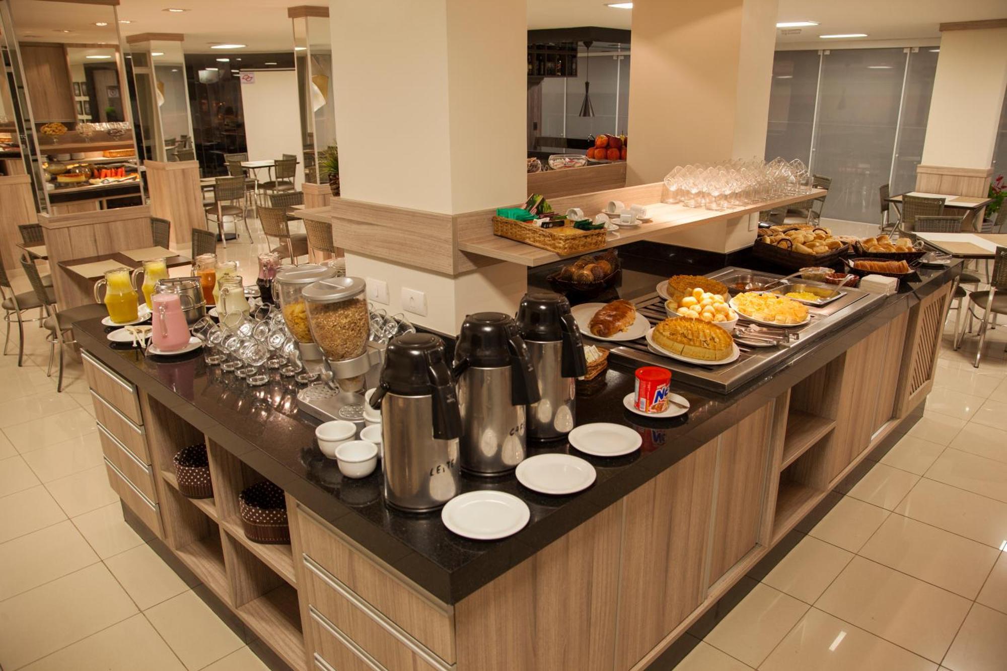Estoril Hotel Marília Kültér fotó