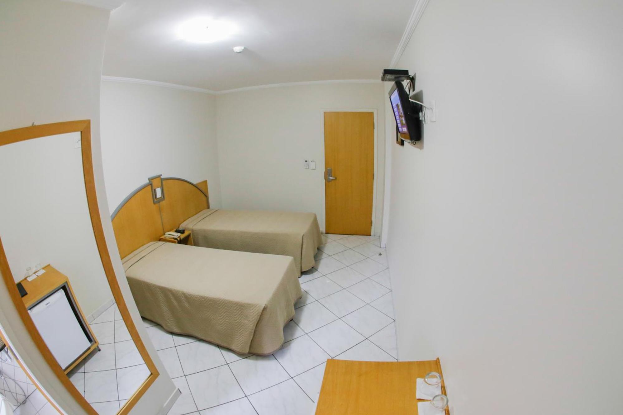 Estoril Hotel Marília Szoba fotó