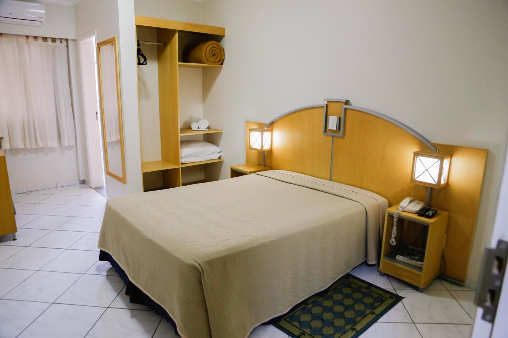 Estoril Hotel Marília Szoba fotó