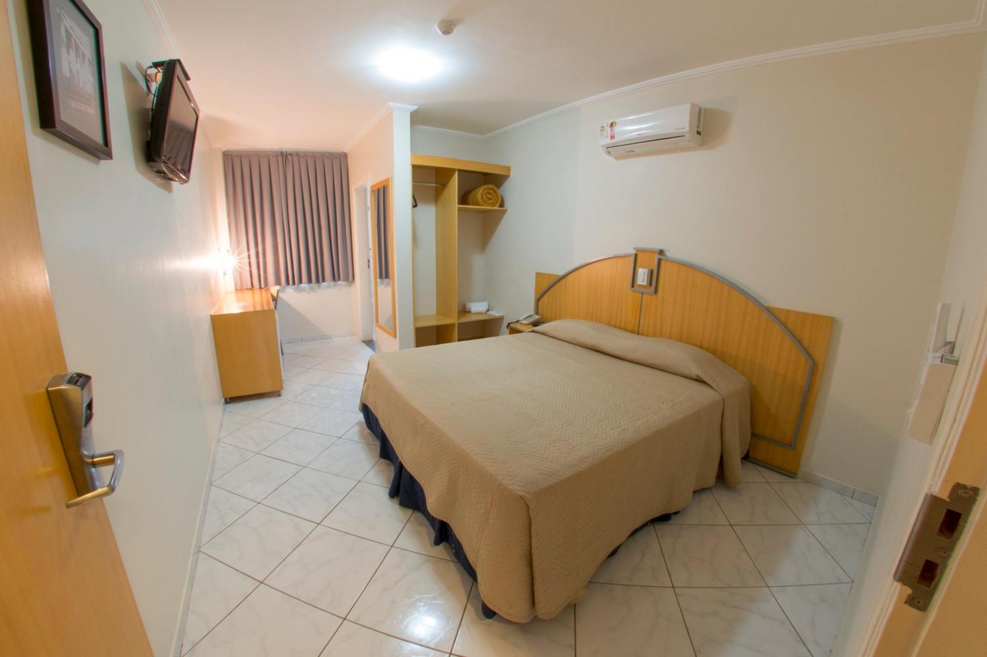 Estoril Hotel Marília Szoba fotó