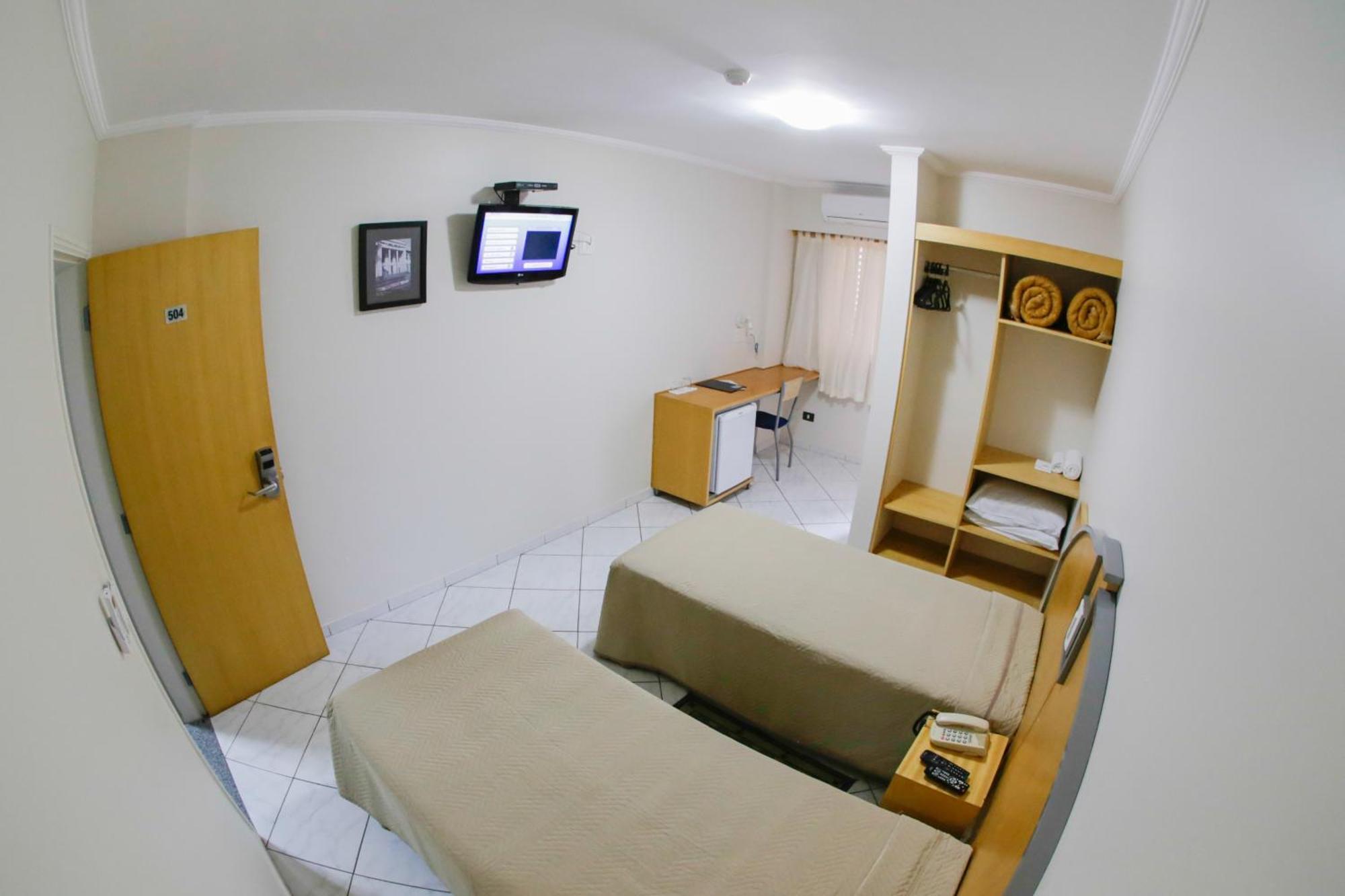 Estoril Hotel Marília Szoba fotó
