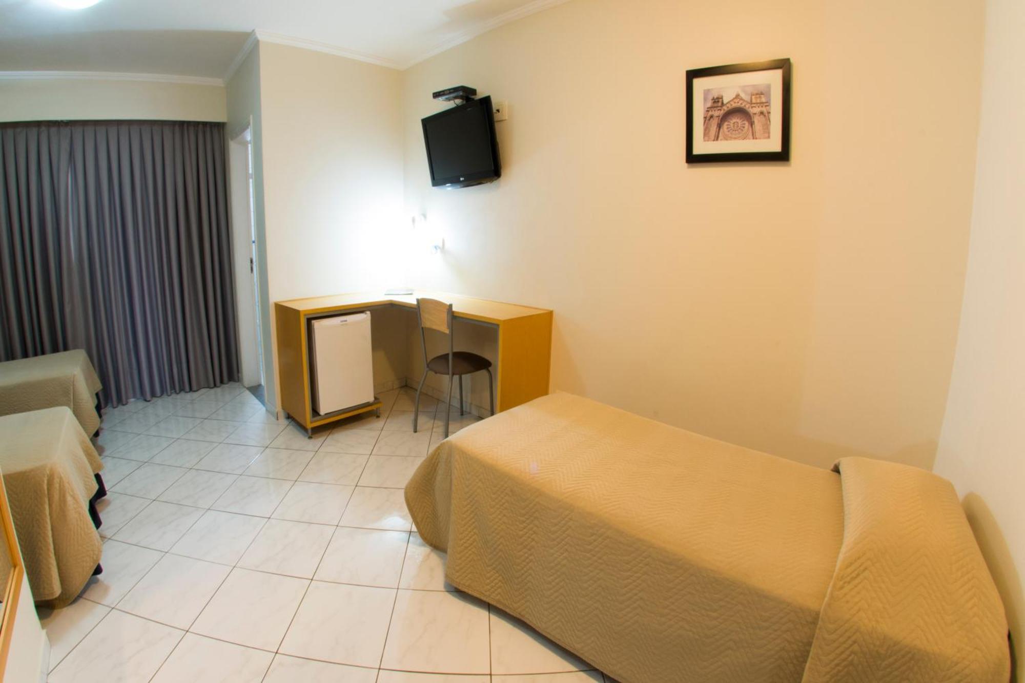 Estoril Hotel Marília Szoba fotó
